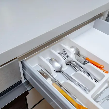 Apartamento Metro Istasyonu Karsisi Lux Istambul