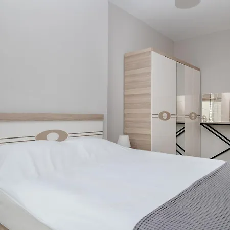 Apartamento Metro Istasyonu Karsisi Lux Istambul