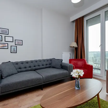 Apartamento Metro Istasyonu Karsisi Lux