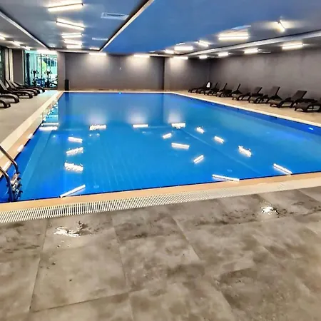 Metro Istasyonu Karsisi Lux Appartement *